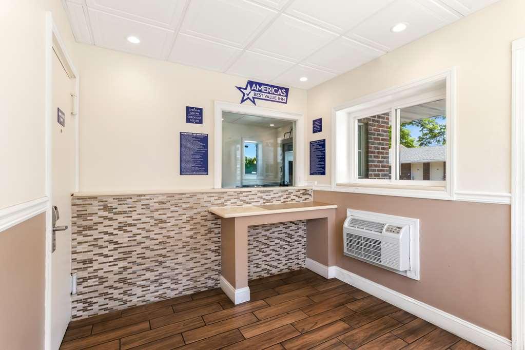 Americas Best Value Inn Avenel Woodbridge Dalaman gambar