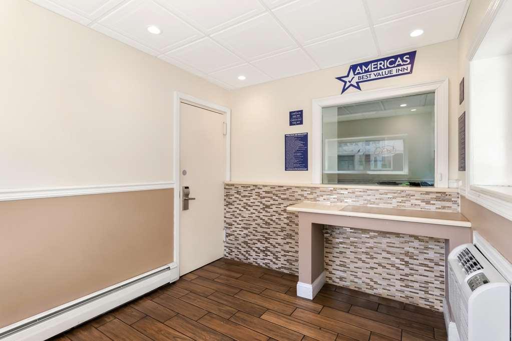 Americas Best Value Inn Avenel Woodbridge Dalaman gambar